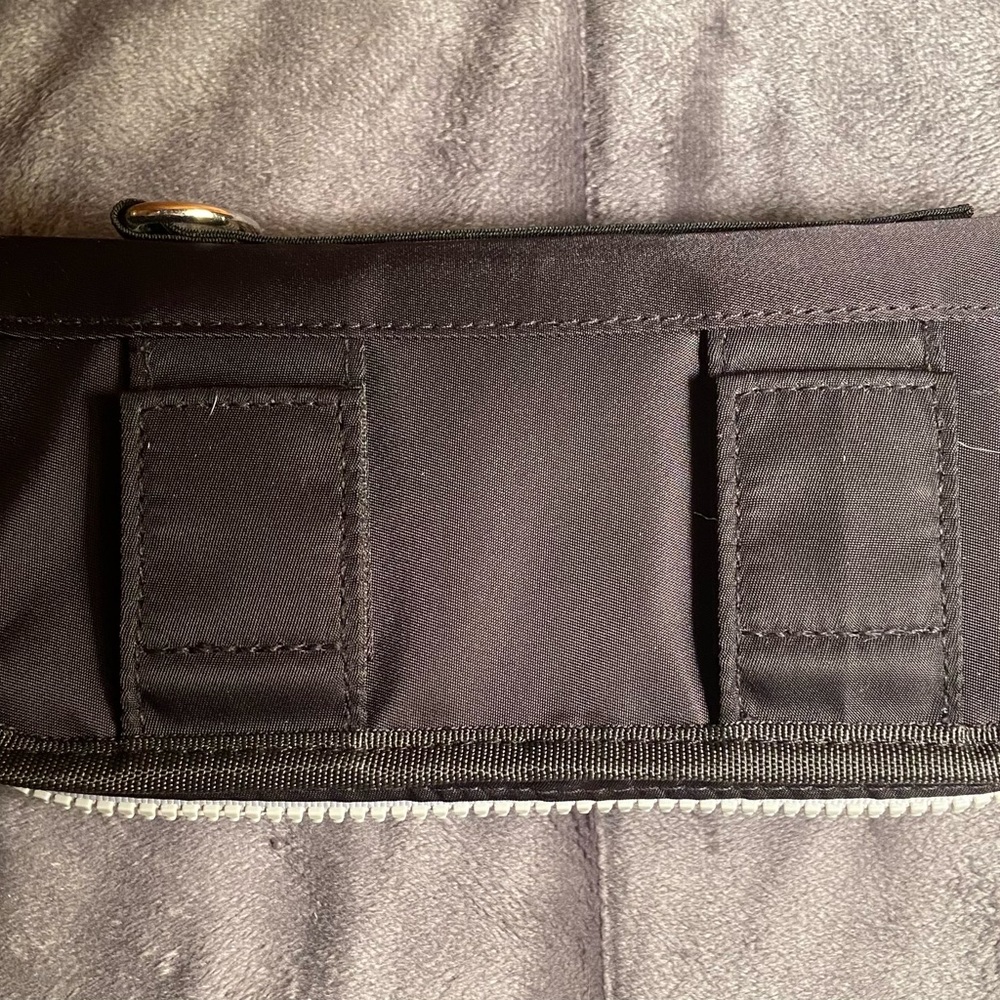 Medication Fanny pack with temperature‎ strip - Picture 6 of 6